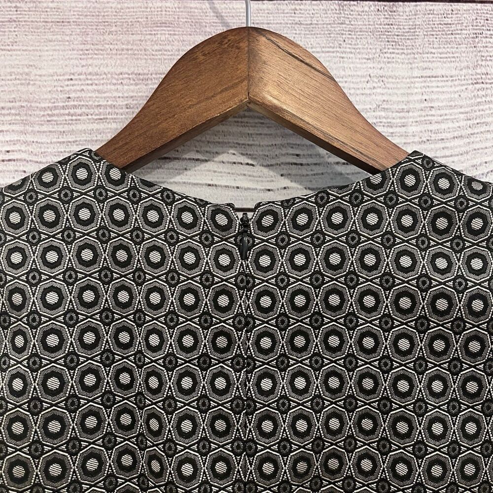Brooks Brothers Sheath Dress Black Silver Geometric Star Jacguard Size 2 Office - Picture 5 of 11